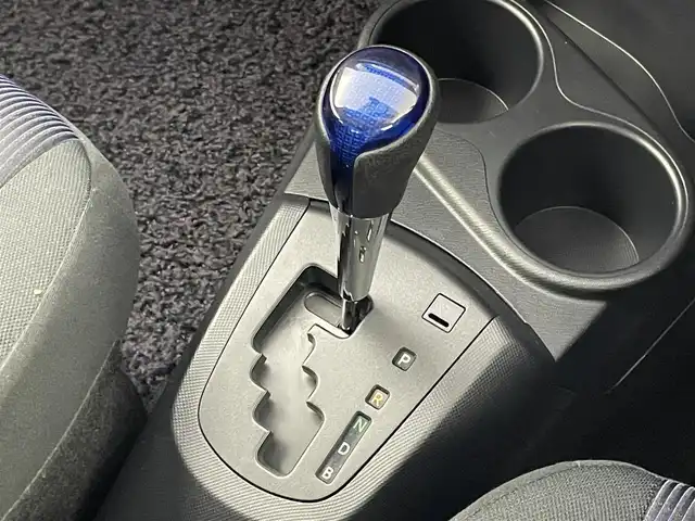 トヨタ アクア S 埼玉県 2016(平28)年 4.7万km パープルメタリック 純正ナビ　バックカメラ　ビルトインＥＴＣ　ドライブレコーダー　プッシュスタート　スマートキー　オートライト　ＬＥＤライト　社外アルミ　純正フロアマット　ＣＤ　Ｂｌｕｅｔｏｏｔｈ　地デジワンセグＴＶ