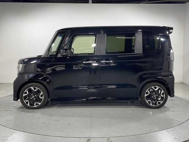 ホンダ Ｎ ＢＯＸ カスタム G L ターボ ホンダセンシング 広島県 2017(平29)年 2.5万km クリスタルブラックパール 純正8型ナビ/両側パワースライドドア/バックカメラ/パドルシフト/ハーフレザーシート/ホンダセンシング/・衝突軽減ブレーキ/・レーンキープアシスト/・アダプティブクルーズコントロール/・オートハイビーム/・誤発進抑制機能/LEDヘッドランプ/純正15インチAW/ETC/ドライブレコーダー