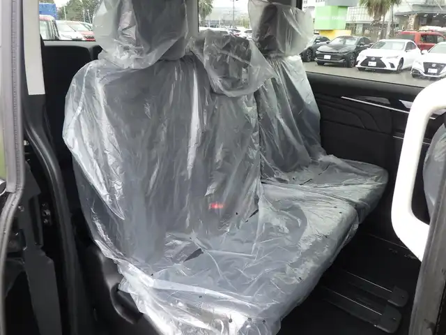 三菱 デリカＤ：５ シャモニー 千葉県 2025(令7)年 0.1千km 黒Ⅱ 登録済未使用車(登録時走行距離：8km)/オリジナルナビ取付パッケージ＋リアモニター取付パッケージ/ALPINED:5専用11型ナビゲーション/ALPINE12.8型後席用モニター/＝＝＝＝＝/e-Assist(運転支援機能)/・衝突被害軽減ブレーキ(FCM)/・車線逸脱警報システム(LDW)/・レーダークルーズコントロール(ACC)/・オートマチックハイビーム(AHB)/・後側方車両検知警報システム(レーンチェンジアシスト機能付)/・誤発進抑制機能(前進時)/・後退時交差車両検知警報(RCTA)/両側パワースライドドア/エレクトリックテールゲート/ハーフレザーシート/前席シートヒーター/ステアリングヒーター/革巻きステアリング/ステアリングスイッチ/アイドリングストップ/電動パーキングブレーキ/オートブレーキホールド/プッシュスタート/スマートキー×2本/取扱説明書/保証書