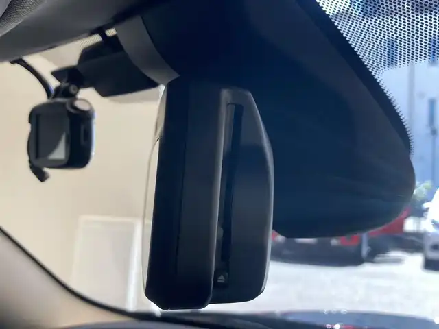 ＭＩＮＩ ＢＭＷ ミニ クラブマン クーパーD 熊本県 2023(令5)年 0.4万km MINI Yoursエニグマティックブラック ・スマートキー/・プッシュスタート/・インテリジェントセーフティ/・PDC自動起動/・パーキングアシスト/・クルーズコントロール(追従式)/・ハーフレザースポーツシート/・前席シートヒーター /・純正HDDナビ/　【Bluetooth・USB・AppleCarPlay】/・バックカメラ/・ETC/・ドライブレコーダー(前後録画)/・ワイヤレス充電/・LEDヘッドランプ/・LEDフォグランプ/・純正マット