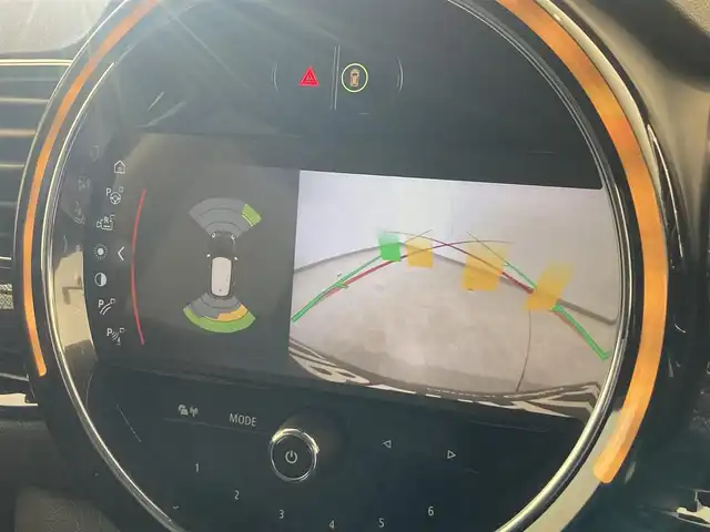 ＭＩＮＩ ＢＭＷ ミニ クラブマン クーパーD 熊本県 2023(令5)年 0.4万km MINI Yoursエニグマティックブラック ・スマートキー/・プッシュスタート/・インテリジェントセーフティ/・PDC自動起動/・パーキングアシスト/・クルーズコントロール(追従式)/・ハーフレザースポーツシート/・前席シートヒーター /・純正HDDナビ/　【Bluetooth・USB・AppleCarPlay】/・バックカメラ/・ETC/・ドライブレコーダー(前後録画)/・ワイヤレス充電/・LEDヘッドランプ/・LEDフォグランプ/・純正マット