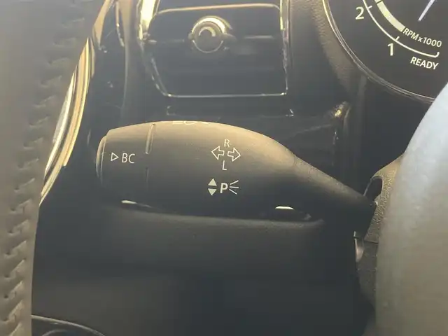 ＭＩＮＩ ＢＭＷ ミニ クラブマン クーパーD 熊本県 2023(令5)年 0.4万km MINI Yoursエニグマティックブラック ・スマートキー/・プッシュスタート/・インテリジェントセーフティ/・PDC自動起動/・パーキングアシスト/・クルーズコントロール(追従式)/・ハーフレザースポーツシート/・前席シートヒーター /・純正HDDナビ/　【Bluetooth・USB・AppleCarPlay】/・バックカメラ/・ETC/・ドライブレコーダー(前後録画)/・ワイヤレス充電/・LEDヘッドランプ/・LEDフォグランプ/・純正マット