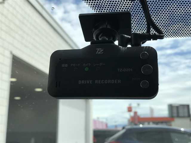 トヨタ アクア Z 富山県 2021(令3)年 5.2万km プラチナホワイトパールマイカ ワンオーナー/モデリスタエアロ/純正ディスプレイオーディオ/ナビキット/フルセグTV/Bluetooth/バックカメラ/ドライブレコーダー/プリクラッシュセーフティ/レーンキープアシスト/クリアランスソナー/ハーフレザーシート/シートヒーター/ハンドルヒーター/プッシュスタート/スマートキー/ETC