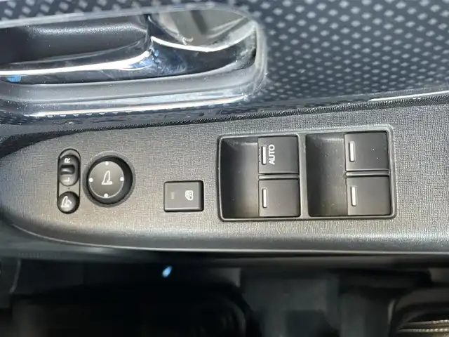 ホンダ Ｎ ＷＧＮ カスタムGSSパッケージⅡ 青森県 2018(平30)年 3.8万km ブリティッシュグリーンP 4WD/ワンオーナー/ディーラー定期点検８回/ETC/純正ナビ/・ワンセグTV/・CD/・FM・AM/・Bluetooth/・USB/・HDMI/純正スターター/ドライブレコーダー/クルーズコントロール/ステアリングリモコン/シートヒーター/オートライト/オートマチックハイビーム/純正タイヤ/社外スタットレスタイヤ積込/USBポート２個/純正ドアバイザー/純正フロアマット/電格ミラー/取扱説明書/保証書