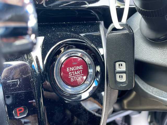 ホンダ Ｎ ＷＧＮ カスタムGSSパッケージⅡ 新潟県 2018(平30)年 3.8万km ブリティッシュグリーンP ワンオーナー/4WD/社外ナビ/（BT／AM／FM／DVD）/ワンセグTV/USB2個/HDMI/シートヒーター（運転席＋助手席）/エアシート（運転席＋助手席）/純正エンジンスターター/ドライブレコーダー/ビルトインETC/クルーズコントロール/ステアリングスイッチ/オートライト/オートマチックハイビーム/社外スタットレスタイヤ積込/純正ドアバイザー/純正フロアマット/電動自動格納ミラー/取扱説明書/保証書