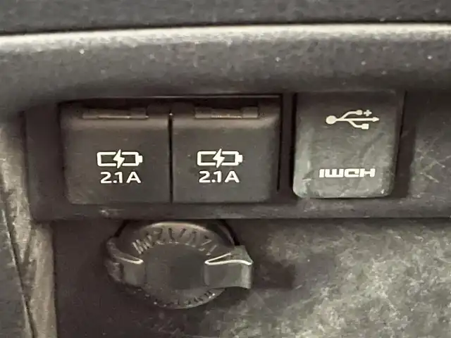 トヨタ ヴォクシー ZS 煌 熊本県 2018(平30)年 7万km ブラッキッシュアゲハガラスフレーク 純正10インチナビ（ＣＤ・ＤＶＤ・フルセグ・ＢＴ・ＳＤ・HDMI）/純正フリップダウンモニター/バックカメラ　/社外前後ドライブレコーダー　/ビルトインＥＴＣ　/両側パワースライドドア　/トヨタセーフティーセンス/・プリクラッシュセーフティ/・先行車発進お知らせ機能/・レーンキープアシスト/・クルーズコントロール/・レーンディパーチャーアラート/・オートマチックハイビーム/横滑り防止/アイドリングストップ/純正フロアマット/純正１６インチAW/オートライト/LEDヘッドライト/フォグライト/スマートキー/プッシュスタート