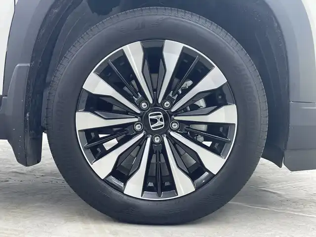 ホンダ ＷＲ－Ｖ Z+ 群馬県 2024(令6)年 0.8万km プラチナホワイトパール 純正９型ナビ　バックカメラ　フルセグＴＶ　ステアリングスイッチ　ビルトインＥＴＣ　アダプティブクルーズコントロール　衝突被害軽減ブレーキ　ルーフレール　パドルシフト　ＬＥＤヘッドライト　フォグ　禁煙車
