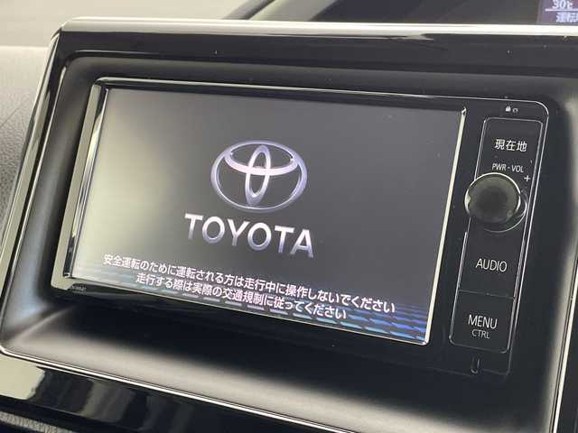 トヨタ ヴォクシー ZS 煌Ⅱ 新潟県 2016(平28)年 6.6万km ブラック 純正ディーラーＯＰナビ/フリップダウンモニター/プリクラッシュセーフティ/車線逸脱警報システム/ＥＴＣ/前後ドライブレコーダー/両側パワースライドドア/オートライト/オートハイビーム/ＬＥＤヘッドライト/フォグランプ/アイドリングストップ/プッシュスタート/純正16インチアルミホイール/フロアマット