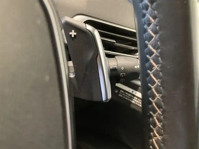プジョー ３００８ GT ブルー HDi 熊本県 2018(平30)年 5万km パールⅡ ・スマートキー/・プッシュスタート/・パノラマサンルーフ/・アクティブセーフティブレーキ/・疲労検知/・ディレクショナルヘッドライト/・パーキングアシスト/・インテリジェントハイビーム/・レーンキープアシスト/・パーキングセンサー/・ブラインドスポットモニター/・クルーズコントロール(追従式)/・ハーフレザーシート /・D席パワーシート/・前席シートヒーター /・純正メモリナビ/　【Bluetooth・USB・AppleCarPlay】/・フルセグTV/・バックカメラ/・フロント＆左サイドカメラ/・ETC/・ドライブレコーダー(前方録画)/・LEDヘッドランプ/・LEDフォグランプ/・純正マット/・保証書/取説