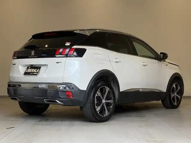 プジョー ３００８ GT ブルー HDi 熊本県 2018(平30)年 5万km パールⅡ ・スマートキー/・プッシュスタート/・パノラマサンルーフ/・アクティブセーフティブレーキ/・疲労検知/・ディレクショナルヘッドライト/・パーキングアシスト/・インテリジェントハイビーム/・レーンキープアシスト/・パーキングセンサー/・ブラインドスポットモニター/・クルーズコントロール(追従式)/・ハーフレザーシート /・D席パワーシート/・前席シートヒーター /・純正メモリナビ/　【Bluetooth・USB・AppleCarPlay】/・フルセグTV/・バックカメラ/・フロント＆左サイドカメラ/・ETC/・ドライブレコーダー(前方録画)/・LEDヘッドランプ/・LEDフォグランプ/・純正マット/・保証書/取説