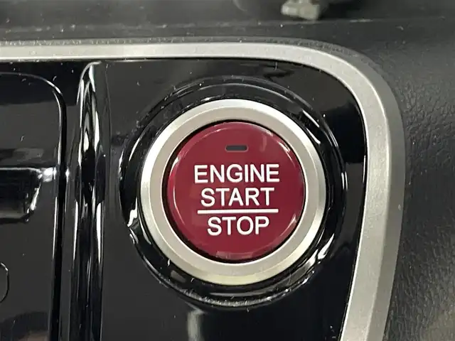 ホンダ Ｎ ＢＯＸ カスタム SSパッケージ 福島県 2013(平25)年 5.5万km アラバスターシルバーメタリック 純正7インチナビ/・型番：VXM-145C/・CD/AM/FM/・バックカメラ/・ETC/両側パワースライドドア/アイドリングストップ/革巻きステアリング/・ステアリングリモコン/プッシュスタート/・スマートキー/LEDヘッドライト/・オートライト/・フォグライト/電動格納ミラー/純正フロアマット