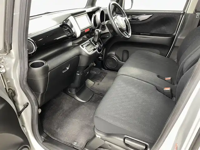 ホンダ Ｎ ＢＯＸ カスタム SSパッケージ 福島県 2013(平25)年 5.5万km アラバスターシルバーメタリック 純正7インチナビ/・型番：VXM-145C/・CD/AM/FM/・バックカメラ/・ETC/両側パワースライドドア/アイドリングストップ/革巻きステアリング/・ステアリングリモコン/プッシュスタート/・スマートキー/LEDヘッドライト/・オートライト/・フォグライト/電動格納ミラー/純正フロアマット