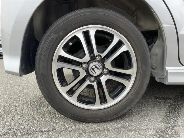 ホンダ Ｎ ＢＯＸ カスタム SSパッケージ 兵庫県 2013(平25)年 5.5万km アラバスターシルバーメタリック 【(株)IDOMが運営する【じしゃロン姫路店】の自社ローン対象車両になります。こちらは現金ご利用時の価格です。自社ローンご希望の方は別途その旨お申付け下さい。】/純正7インチナビ/・型番：VXM-145C/・CD/AM/FM/・バックカメラ/・ETC/両側パワースライドドア/アイドリングストップ/革巻きステアリング/・ステアリングリモコン/プッシュスタート/・スマートキー/LEDヘッドライト/・オートライト/・フォグライト/電動格納ミラー/純正フロアマット