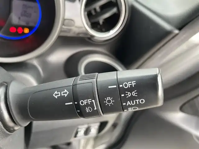 ホンダ Ｎ ＢＯＸ カスタム SSパッケージ 兵庫県 2013(平25)年 5.5万km アラバスターシルバーメタリック 【(株)IDOMが運営する【じしゃロン姫路店】の自社ローン対象車両になります。こちらは現金ご利用時の価格です。自社ローンご希望の方は別途その旨お申付け下さい。】/純正7インチナビ/・型番：VXM-145C/・CD/AM/FM/・バックカメラ/・ETC/両側パワースライドドア/アイドリングストップ/革巻きステアリング/・ステアリングリモコン/プッシュスタート/・スマートキー/LEDヘッドライト/・オートライト/・フォグライト/電動格納ミラー/純正フロアマット