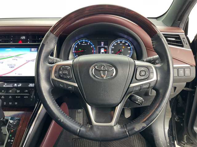 トヨタ ハリアー プレミアム 道央・札幌 2017(平29)年 5.5万km ブラック ・アルパインナビ（EX9V）/・BT&SD&CD&DVD&フルセグTV/・バックカメラ/・トヨタセーフティセンス/・レーダークルーズコントロール/・衝突被害軽減ブレーキ/・アイドリングストップ/・パワーバックドア/・ハーフレザーシート/・D席パワーシート/・ビルトインETC/・オートマチックハイビーム/・オートライト/・LEDヘッドライト/・スマートキー/・スペアキー/・プッシュスタート/・積込スタッドレス社外AW付