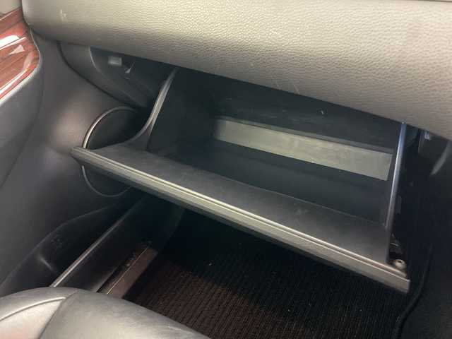 トヨタ ハリアー プレミアム 道央・札幌 2017(平29)年 5.5万km ブラック ・アルパインナビ（EX9V）/・BT&SD&CD&DVD&フルセグTV/・バックカメラ/・トヨタセーフティセンス/・レーダークルーズコントロール/・衝突被害軽減ブレーキ/・アイドリングストップ/・パワーバックドア/・ハーフレザーシート/・D席パワーシート/・ビルトインETC/・オートマチックハイビーム/・オートライト/・LEDヘッドライト/・スマートキー/・スペアキー/・プッシュスタート/・積込スタッドレス社外AW付