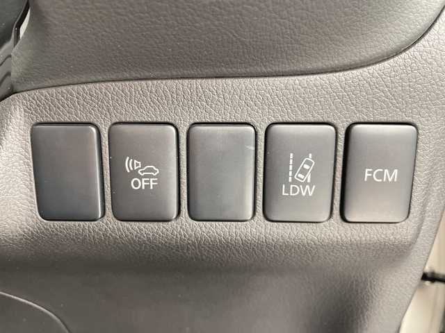 三菱 アウトランダー ＰＨＥＶ G セーフティパッケージ 道央・札幌 2014(平26)年 2.7万km シルキーホワイト ・４WD/プラグインハイブリッド/・レーダークルーズコントロール/・DIATONEナビ/・DVD.CD.SD.フルセグ/・Bluetooth./・バックカメラ/・ハーフレザーシート/・運転席/助手席シートヒーター/・ドライブレコーダー/・ルーフボックス/・LDW/・パドルシフト/・ホイール積み込み/・充電ケーブル