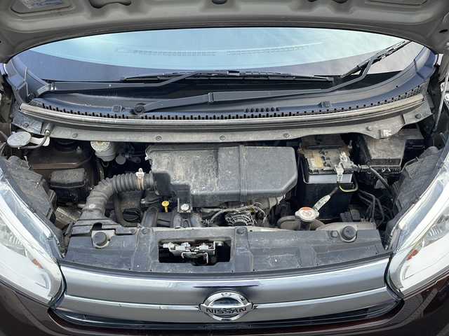 日産 デイズ X 道東・釧路十勝 2017(平29)年 4.2万km モカブラウンP 4WD/社外ナビ/・フルセグ/BT/ラジオ/USB/インテリジェントアラウンドビューモニター/ディスプレイ付き自動防眩式ルームミラー/エマージェンシーブレーキ/アイドリングストップ/シートヒーター（D席）/ETC/プッシュスタート/スマートキー/フロアマット/横滑り防止装置