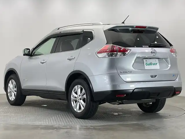 日産 エクストレイル ハイブリッド 20X エマージェンシーブレーキ 栃木県 2015(平27)年 1.1万km ブリリアントシルバー 純正ナビ/(CD/DVD/Bluetooth/フルセグTV/USB/AUX)/エマージェンシーブレーキ/全方位カメラ/ETC/禁煙車/ルーフレール/シートヒーター/オートライト/LEDヘッドライト/横滑り防止装置/フォグランプ/スマートキー/プッシュスタート/ステアリングスイッチ/電動格納ミラー/純正17インチアルミホイール/純正フロアマット/ドアバイザー