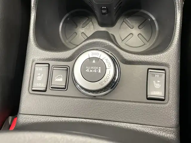 日産 エクストレイル ハイブリッド 20X エマージェンシーブレーキ 栃木県 2015(平27)年 1.1万km ブリリアントシルバー 純正ナビ/(CD/DVD/Bluetooth/フルセグTV/USB/AUX)/エマージェンシーブレーキ/全方位カメラ/ETC/禁煙車/ルーフレール/シートヒーター/オートライト/LEDヘッドライト/横滑り防止装置/フォグランプ/スマートキー/プッシュスタート/ステアリングスイッチ/電動格納ミラー/純正17インチアルミホイール/純正フロアマット/ドアバイザー