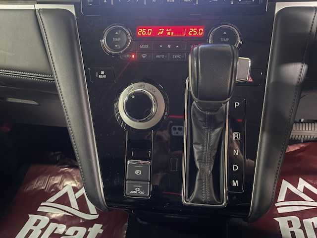 三菱 デリカＤ：５ P 道央・札幌 2020(令2)年 5.7万km ダイヤモンドブラックマイカ 【2509049845】/１オーナー　/純正１０型ナビ　/フルセグＴＶ　/全方位カメラ　/両側電動スライドドア　/オートステップ　/電動リアゲート　/純正１８インチアルミホイール　/革調シートカバー　/前席シートヒーター　/レーダークルーズ/運転席電動シート/LEDヘッドライト