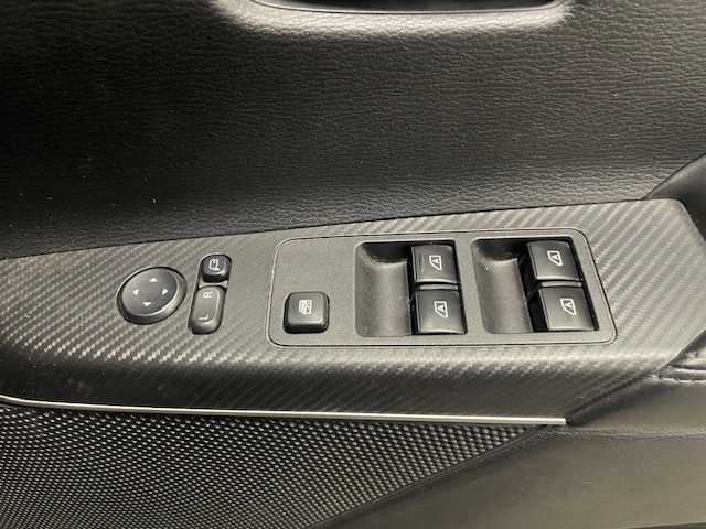 三菱 デリカＤ：５ P 道央・札幌 2020(令2)年 5.7万km ダイヤモンドブラックマイカ 【2509049845】/１オーナー　/純正１０型ナビ　/フルセグＴＶ　/全方位カメラ　/両側電動スライドドア　/オートステップ　/電動リアゲート　/純正１８インチアルミホイール　/革調シートカバー　/前席シートヒーター　/レーダークルーズ/運転席電動シート/LEDヘッドライト