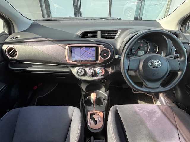 トヨタ ヴィッツ F シエル 宮城県 2013(平25)年 7.6万km ボルドーマイカメタリック 登録時走行距離75363km/社外SDナビ/AM・FM・ワンセグTV/プッシュスタート/ETC/ECOモード/センターコンソール/スマートキー/AC/スペアキー有/フォグランプ/社外アルミホイール/ヘッドライトイベライザー/ウインカーミラー/ドアバイザー/純正フロアマット