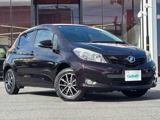 トヨタ ヴィッツ F シエル 宮城県 2013(平25)年 7.6万km ボルドーマイカメタリック 登録時走行距離75363km/社外SDナビ/AM・FM・ワンセグTV/プッシュスタート/ETC/ECOモード/センターコンソール/スマートキー/AC/スペアキー有/フォグランプ/社外アルミホイール/ヘッドライトイベライザー/ウインカーミラー/ドアバイザー/純正フロアマット