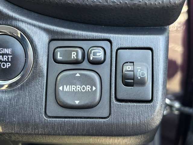 トヨタ ヴィッツ F シエル 宮城県 2013(平25)年 7.6万km ボルドーマイカメタリック 登録時走行距離75363km/社外SDナビ/AM・FM・ワンセグTV/プッシュスタート/ETC/ECOモード/センターコンソール/スマートキー/AC/スペアキー有/フォグランプ/社外アルミホイール/ヘッドライトイベライザー/ウインカーミラー/ドアバイザー/純正フロアマット