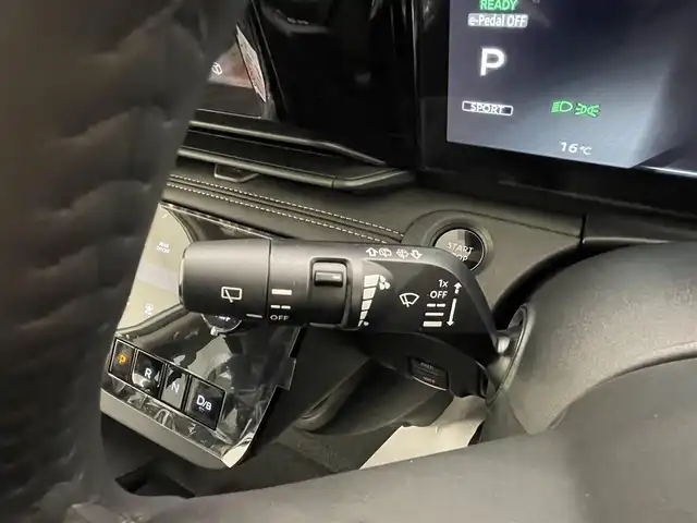 日産 セレナ e－パワー ハイウェイスター V 熊本県 2025(令7)年 0.1千km プリズムホワイト 登録済未使用車/12.3型日産コネクトナビ/・フルセグTV/BT/USB/HDMI/・バックカメラ/・アラウンドビューモニター/純正フリップダウンモニター/エマージェンシーブレーキ/車線逸脱警報/ブラインドスポットモニター/先行車発進知らせ/プロパイロット/コーナーセンサー/インテリジェントルームミラー/両側パワースライドドア/ハンズフリーオートスライドドア/ビルトインETC2.0/電子パーキング/オートホールド/LEDヘッドライト/オートライト/フォグランプ/オートハイビームアシスト/スマートキー/スペアキー