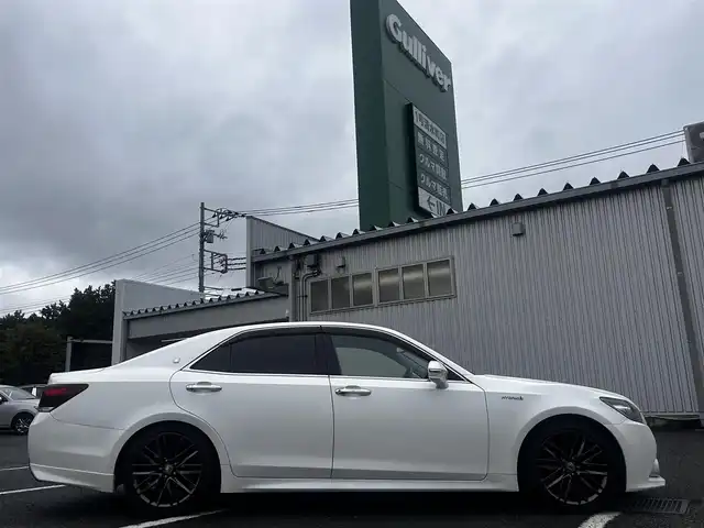 トヨタ クラウン ハイブリッド アスリートS 静岡県 2014(平26)年 6.9万km ホワイトパールクリスタルシャイン ユーザー買取車両/純正HDDナビ/【AM/FM/BT/TV/CD】/純正18インチAW/純正キセノンヘッドライト/エンジンスタートボタン/MTモード付AT/アイドリンクストップ/クルーズコントロール/スマートキー/スペアキー×１/バックカメラ/USB入力端子/レザーシート/パワーシート/横滑り防止装置/盗難防止装置/コーナーセンサー/保証書/取扱説明書