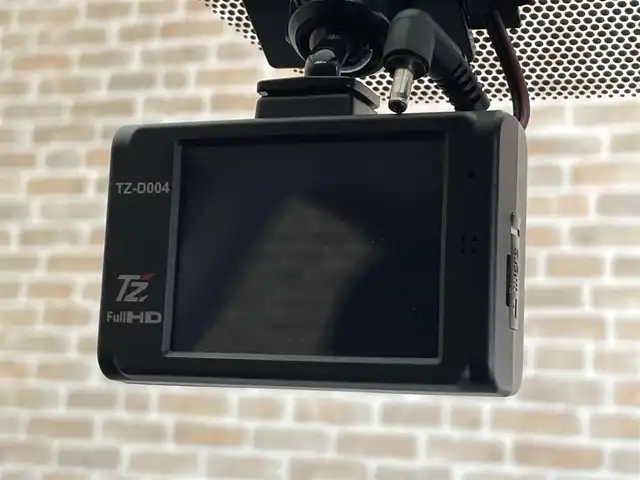 トヨタ アクア S スタイルブラック 岩手県 2019(平31)年 10.5万km ホワイトパールクリスタルシャイン TRDスポイラー/トヨタセーフティセンスC/プリクラッシュセーフティ/レーンディパーチャーアラート/オートマチックハイビーム/先行車発進告知/クリアランスソナー/純正ナビ/バックカメラ/ETC/ドライブレコーダー/LEDヘッドランプ/フォグランプ/オートエアコン/ドアバイザー/電動格納ウインカーミラー/社外１５インチアルミホイール/純正フロアマット