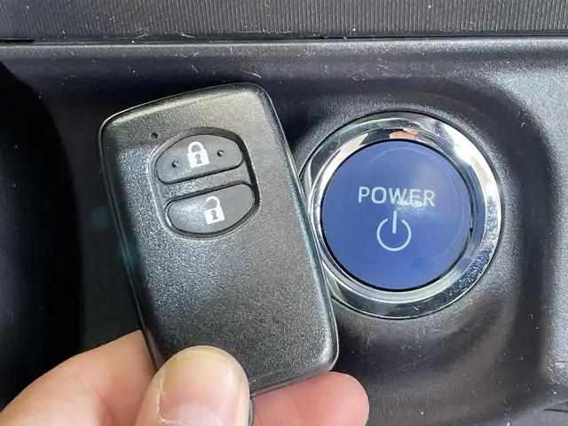 トヨタ アクア S スタイルブラック 岩手県 2019(平31)年 10.5万km ホワイトパールクリスタルシャイン TRDスポイラー/トヨタセーフティセンスC/プリクラッシュセーフティ/レーンディパーチャーアラート/オートマチックハイビーム/先行車発進告知/クリアランスソナー/純正ナビ/バックカメラ/ETC/ドライブレコーダー/LEDヘッドランプ/フォグランプ/オートエアコン/ドアバイザー/電動格納ウインカーミラー/社外１５インチアルミホイール/純正フロアマット