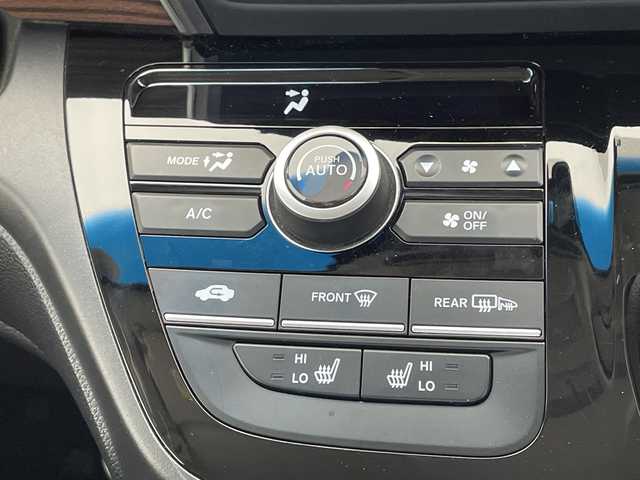 ホンダ フリード＋ ハイブリット クロスター ホンダセンシング 愛知県 2020(令2)年 4.5万km プレミアムクリスタルレッドM ホンダセンシング/9型ナビ/両側パワースライドドア/レーダークルーズコントロール/シートヒーター/バックカメラ/コーナーセンサー/純正アルミホイール/LEDヘッドライト/レーンキープアシスト/ETC/ステアリングスイッチ/Bluetooth/衝突軽減システム/CD DVD/スマートキー/プッシュスタート