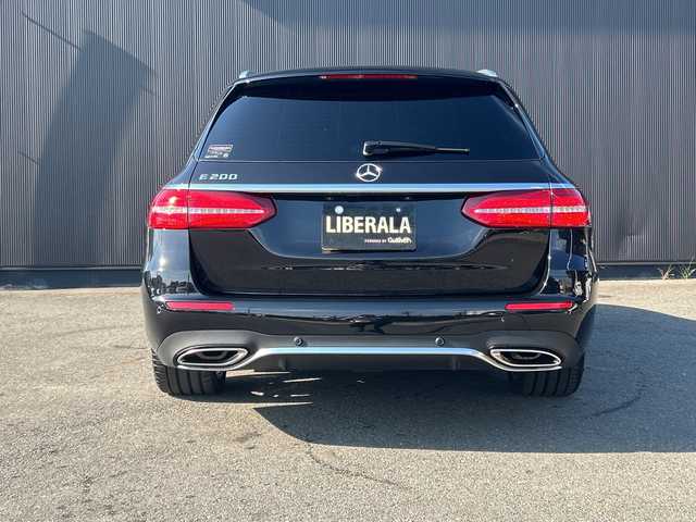 メルセデス・ベンツ Ｅ２００ SW アバンギャルド AMGライン 静岡県 2019(令1)年 4.5万km オブシディアンブラック エクスクルーシブパッケージ/エアバランスパッケージ/ブルメスターサウンド/HUD/LEDライト/サンルーフ/自動パーキング/パドルシフト/純正ナビ/フルセグTV/Bluetooth/USB/ACC/LKA/BSM/革シート/シートヒーター/前後ドラレコ/前後センサー