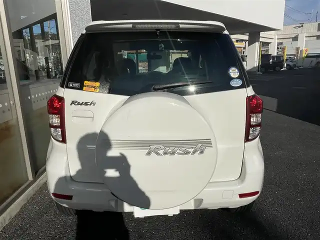 トヨタ ラッシュ G 神奈川県 2006(平18)年 4.2万km オフホワイト 社外ナビ/フルセグTV/ETC/バックカメラ/前後ドライブレコーダー/スマートキー/スペアキー×1/純正フロアマット/純正AW/電格ミラー/取扱説明書/保証書