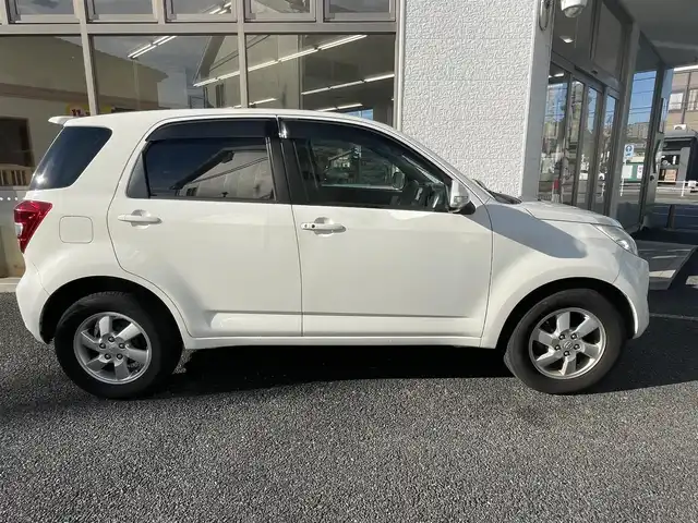 トヨタ ラッシュ G 神奈川県 2006(平18)年 4.2万km オフホワイト 社外ナビ/フルセグTV/ETC/バックカメラ/前後ドライブレコーダー/スマートキー/スペアキー×1/純正フロアマット/純正AW/電格ミラー/取扱説明書/保証書