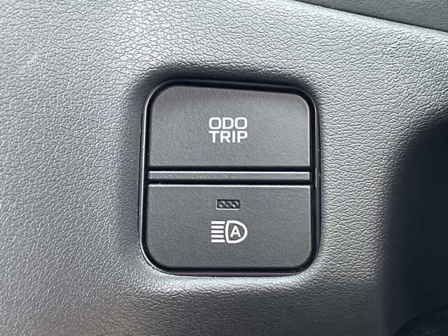 トヨタ クラウン ハイブリッド RS Four 青森県 2020(令2)年 7.3万km ホワイトパールクリスタルシャイン 4WD/純正SDナビ・フルセグTV/CD・DVD・Bluetooth・SD・USB/バックカメラ/前席パワーシート・シートヒーター/ステアリングヒーター/セーフティセンス/プリクラッシュセーフティ/レーダークルーズコントロール/レーントレーシングアシスト/アダプティブハイビーム/クリアランスソナー/OP電動リアサンシェード/パドルシフト/AC100V100W/純正ビルトインETC2.0/前後ドライブレコーダー/社外革調シートカバー/3眼LEDヘッドランプ/LEDフォグランプ/社外車高調（純正有）/社外20インチアルミ/社外マフラー（ガナドール）/社外アンダーエアロ（DUEX）