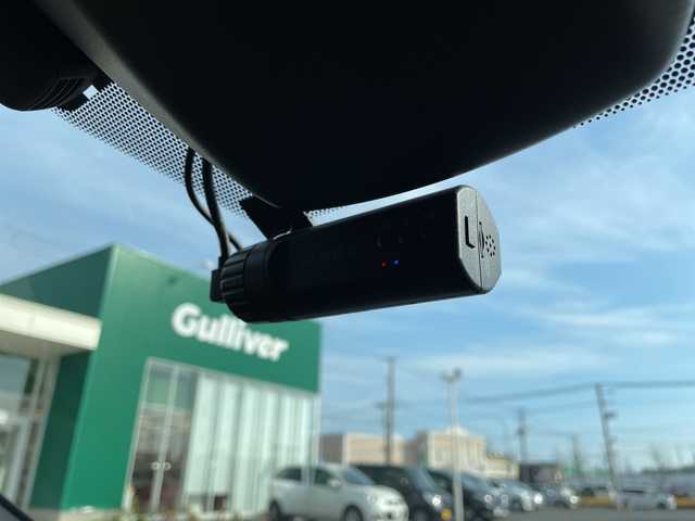 トヨタ クラウン ハイブリッド RS Four 青森県 2020(令2)年 7.3万km ホワイトパールクリスタルシャイン 4WD/純正SDナビ・フルセグTV/CD・DVD・Bluetooth・SD・USB/バックカメラ/前席パワーシート・シートヒーター/ステアリングヒーター/セーフティセンス/プリクラッシュセーフティ/レーダークルーズコントロール/レーントレーシングアシスト/アダプティブハイビーム/クリアランスソナー/OP電動リアサンシェード/パドルシフト/AC100V100W/純正ビルトインETC2.0/前後ドライブレコーダー/社外革調シートカバー/3眼LEDヘッドランプ/LEDフォグランプ/社外車高調（純正有）/社外20インチアルミ/社外マフラー（ガナドール）/社外アンダーエアロ（DUEX）