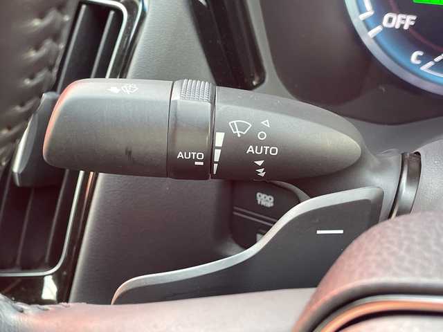 トヨタ クラウン ハイブリッド RS Four 青森県 2020(令2)年 7.3万km ホワイトパールクリスタルシャイン 4WD/純正SDナビ・フルセグTV/CD・DVD・Bluetooth・SD・USB/バックカメラ/前席パワーシート・シートヒーター/ステアリングヒーター/セーフティセンス/プリクラッシュセーフティ/レーダークルーズコントロール/レーントレーシングアシスト/アダプティブハイビーム/クリアランスソナー/OP電動リアサンシェード/パドルシフト/AC100V100W/純正ビルトインETC2.0/前後ドライブレコーダー/社外革調シートカバー/3眼LEDヘッドランプ/LEDフォグランプ/社外車高調（純正有）/社外20インチアルミ/社外マフラー（ガナドール）/社外アンダーエアロ（DUEX）