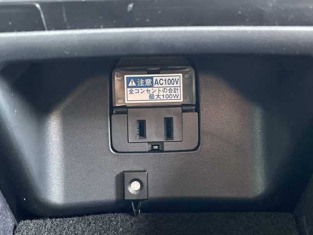 トヨタ クラウン ハイブリッド RS Four 青森県 2020(令2)年 7.3万km ホワイトパールクリスタルシャイン 4WD/純正SDナビ・フルセグTV/CD・DVD・Bluetooth・SD・USB/バックカメラ/前席パワーシート・シートヒーター/ステアリングヒーター/セーフティセンス/プリクラッシュセーフティ/レーダークルーズコントロール/レーントレーシングアシスト/アダプティブハイビーム/クリアランスソナー/OP電動リアサンシェード/パドルシフト/AC100V100W/純正ビルトインETC2.0/前後ドライブレコーダー/社外革調シートカバー/3眼LEDヘッドランプ/LEDフォグランプ/社外車高調（純正有）/社外20インチアルミ/社外マフラー（ガナドール）/社外アンダーエアロ（DUEX）