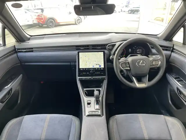 レクサス ＬＢＸ クール 山梨県 2025(令7)年 0.3万km 茶Ⅱ マークレビンソン　/純正９．８ＤＡ　/ナビ　/全周囲カメラ　/フルセグ　/ＨＵＤ　/ＡＣＣ　/ＬＫＡ　/ＢＳＡ　/ＬＥＤ　/Ａライト　/Ａハイビーム　/Ｄ席Ｐシート　/シートＨ　/Ｐバックドア　/カープレイ　/保証書　/スペアＫ