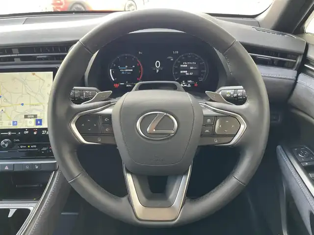 レクサス ＬＢＸ クール 山梨県 2025(令7)年 0.3万km 茶Ⅱ マークレビンソン　/純正９．８ＤＡ　/ナビ　/全周囲カメラ　/フルセグ　/ＨＵＤ　/ＡＣＣ　/ＬＫＡ　/ＢＳＡ　/ＬＥＤ　/Ａライト　/Ａハイビーム　/Ｄ席Ｐシート　/シートＨ　/Ｐバックドア　/カープレイ　/保証書　/スペアＫ