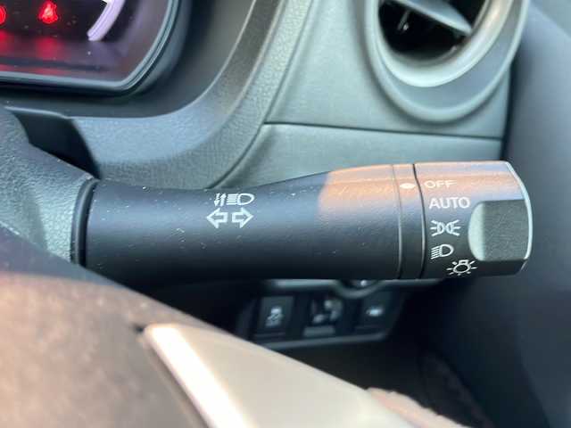 日産 ノート メダリスト X 静岡県 2016(平28)年 4.5万km ブリリアントホワイトパール /純正ナビ/地デジTV//純正CD/DVD/Bluetooth//バック/全周囲カメラ//エマージェンシーブレーキ//レーンキープアシスト//スマートキー//ETC//オートライト