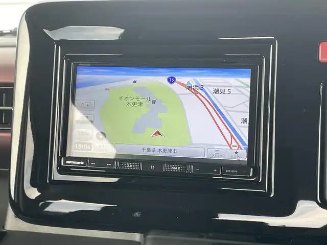 スズキ スペーシア カスタム HYBRID XS 千葉県 2024(令6)年 1.8万km ピュアホワイトP スズキセーフティサポート/・衝突軽減ブレーキ/レーンキープアシスト/・レーダークルーズコントロール/オートハイビーム/・クリアランスソナー/社外ナビ(AVIC-RZ114)/・BT/USB/バックカメラ/ETC/電動パーキングブレーキ/両側パワースライドドア/リアサーキュレーター/ハーフレザーシート/シートヒーター(D/N席)/ステアリングヒーター/LEDヘッドライト/オートライト/フォグライト/スマートキー/プッシュスタート/フロアマット/純正15インチAW