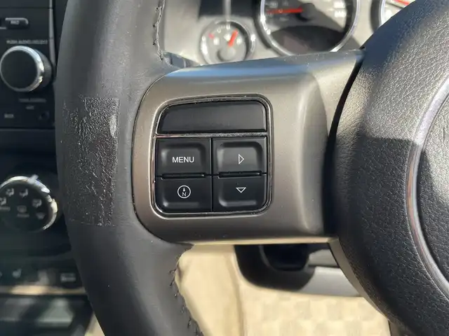 クライスラー・ジープ ジープ コンパス リミテッド 神奈川県 2012(平24)年 3.6万km オニキスグリーン ワンオーナー /サイドビューカメラ  /社外ETC　/クルーズコントロール　/運転席パワーシート　/前席シートヒーター　/純正フロアマット　/純正アルミホイール　/取扱説明書　/保証書　/ハロゲンヘッドライト