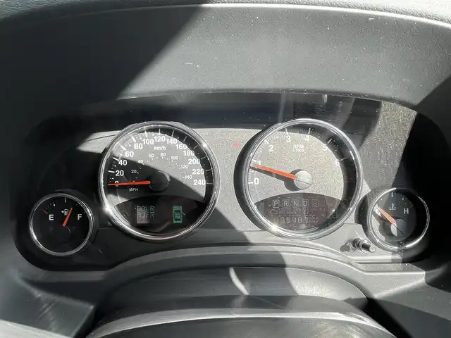 クライスラー・ジープ ジープ コンパス リミテッド 神奈川県 2012(平24)年 3.6万km オニキスグリーン ワンオーナー /サイドビューカメラ  /社外ETC　/クルーズコントロール　/運転席パワーシート　/前席シートヒーター　/純正フロアマット　/純正アルミホイール　/取扱説明書　/保証書　/ハロゲンヘッドライト