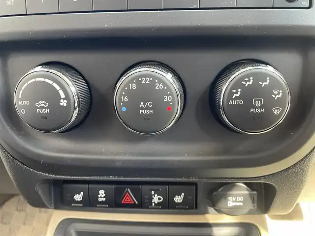 クライスラー・ジープ ジープ コンパス リミテッド 神奈川県 2012(平24)年 3.6万km オニキスグリーン ワンオーナー /サイドビューカメラ  /社外ETC　/クルーズコントロール　/運転席パワーシート　/前席シートヒーター　/純正フロアマット　/純正アルミホイール　/取扱説明書　/保証書　/ハロゲンヘッドライト