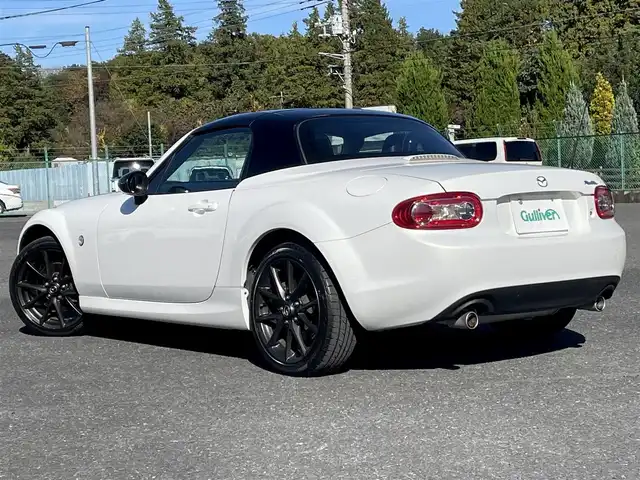 マツダ ロードスター ブラックチューンド 千葉県 2012(平24)年 3.1万km パール 特別限定車RS RHTベース/電動ハードトップ/ブラックレザーシート/純正17インチAW/BOSEサウンドシステム/ステアリングスイッチ/HIDヘッドライト/フォグライト/スマートキー