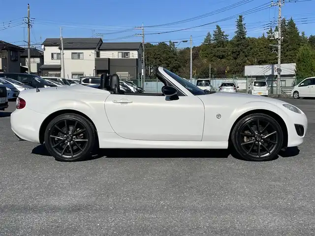 マツダ ロードスター ブラックチューンド 千葉県 2012(平24)年 3.1万km パール 特別限定車RS RHTベース/電動ハードトップ/ブラックレザーシート/純正17インチAW/BOSEサウンドシステム/ステアリングスイッチ/HIDヘッドライト/フォグライト/スマートキー
